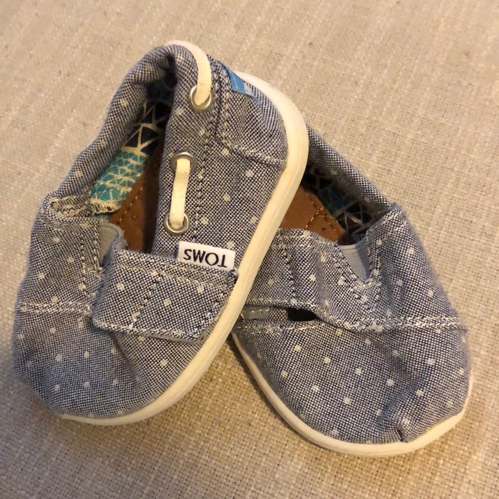 Toms chambray shoes
